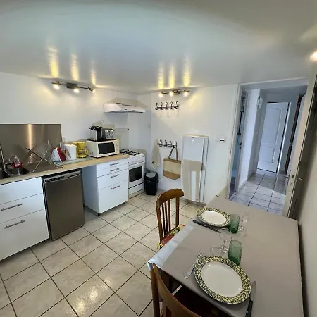 T2 Independant Avec Terrasse A Apartment *