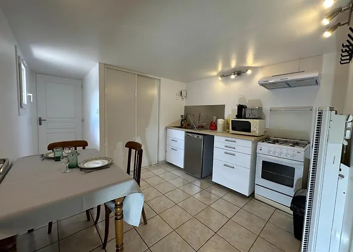 T2 Independant Avec Terrasse A *